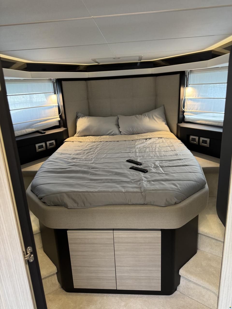 Cranchi E52S