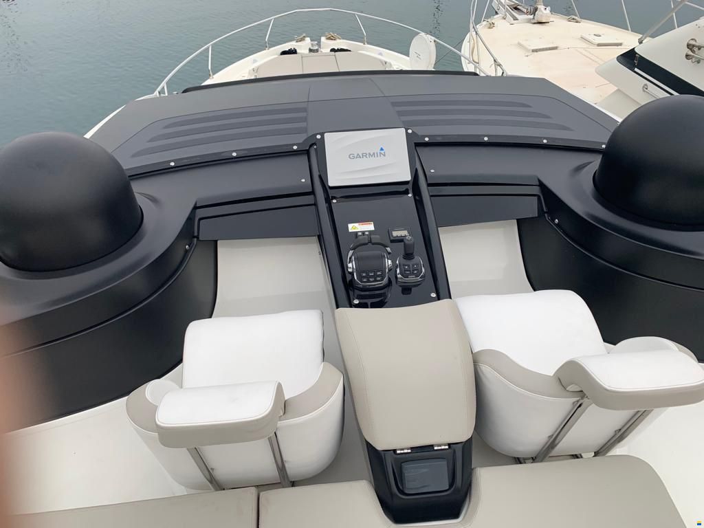Cranchi E52S
