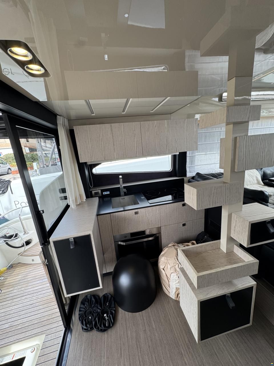 Cranchi E52S