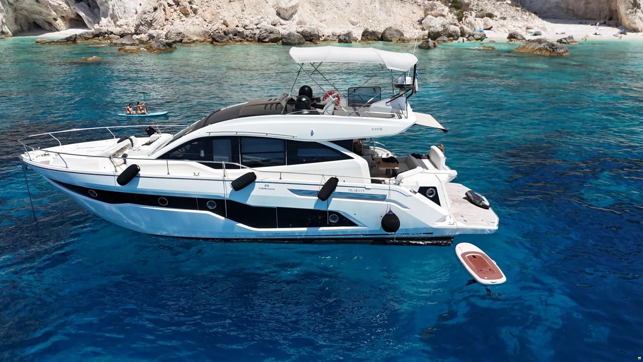 Cranchi E52S