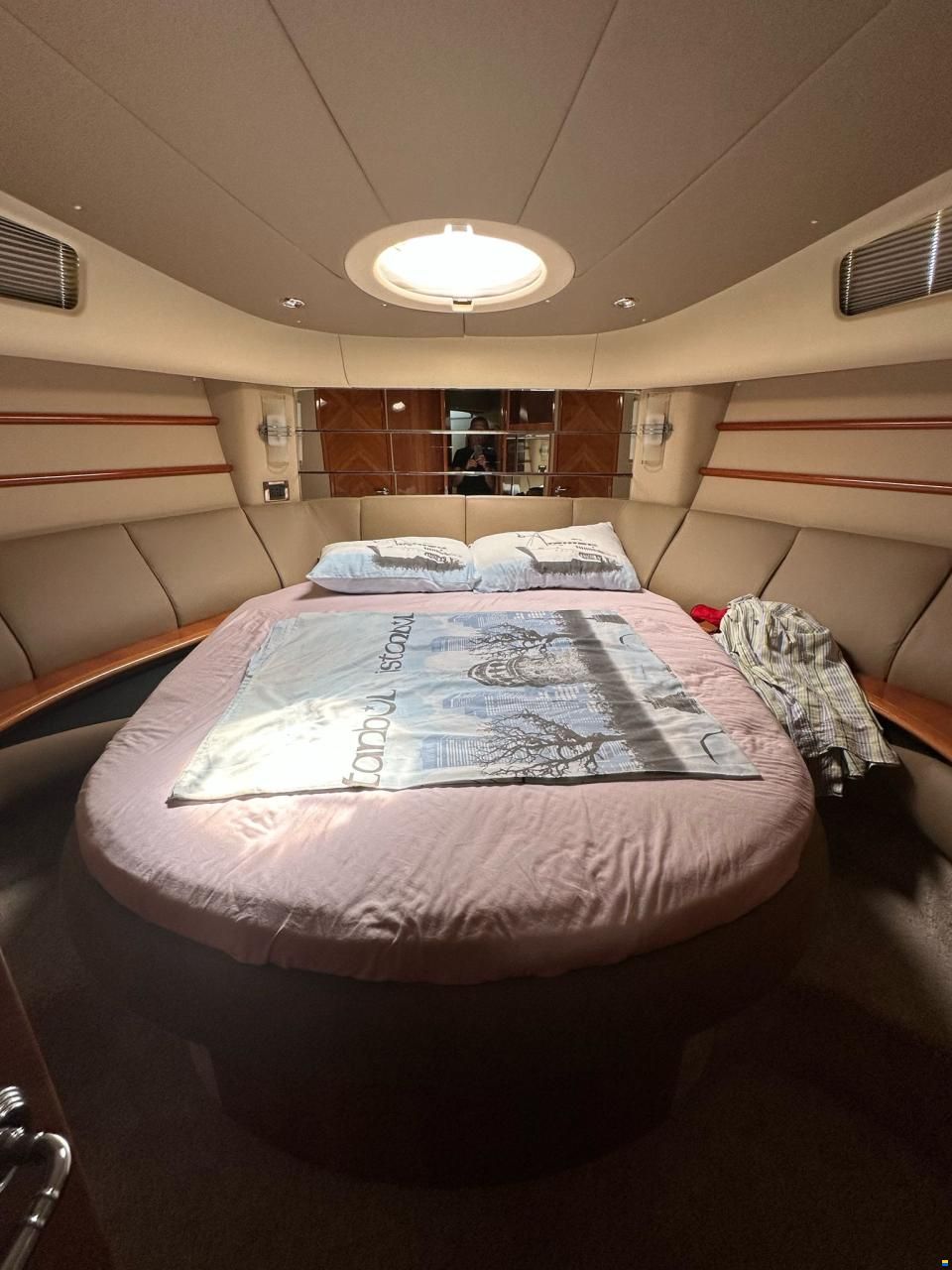 Azimut 46