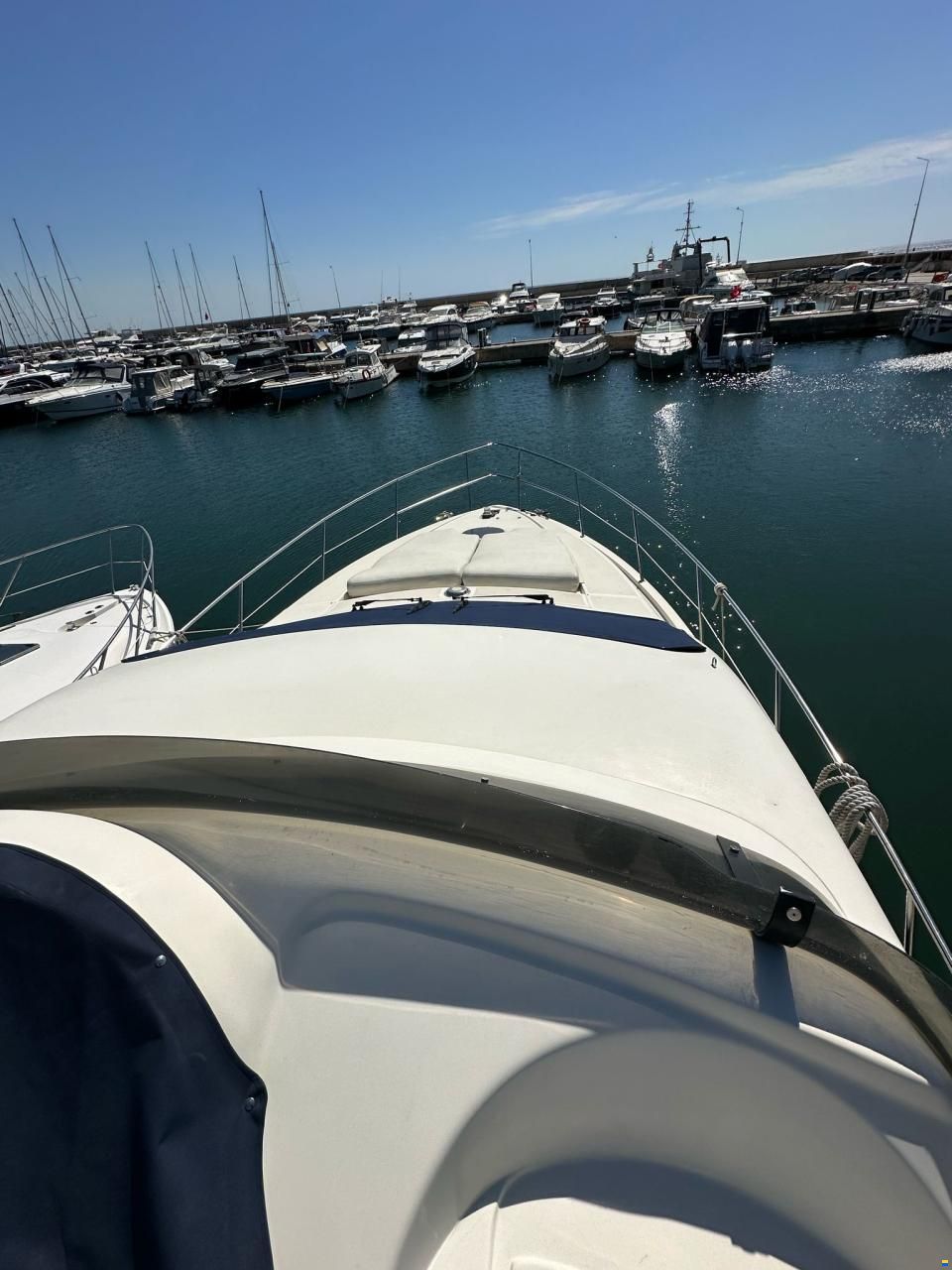 Azimut 46
