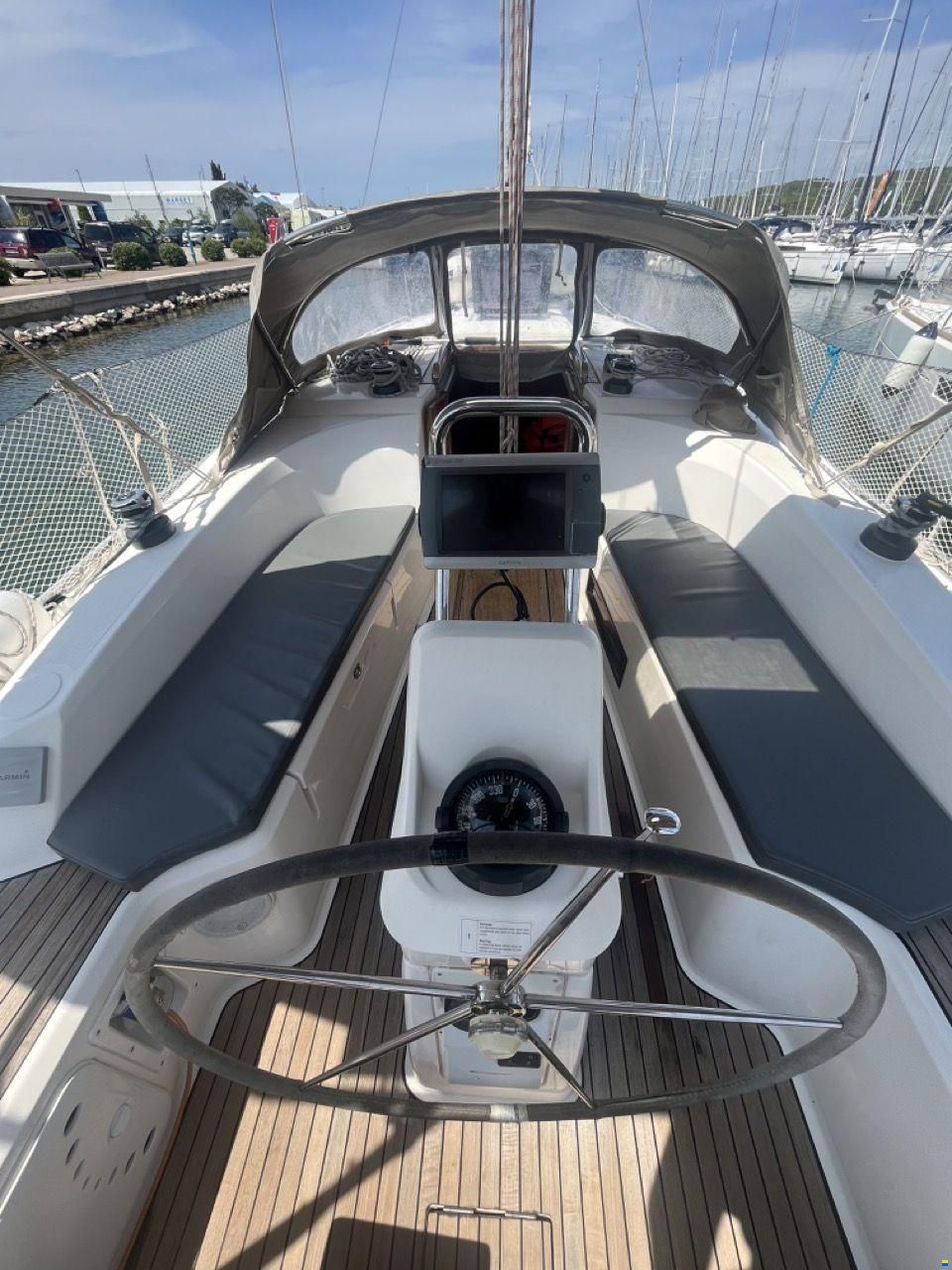 Bavaria 33 crusier