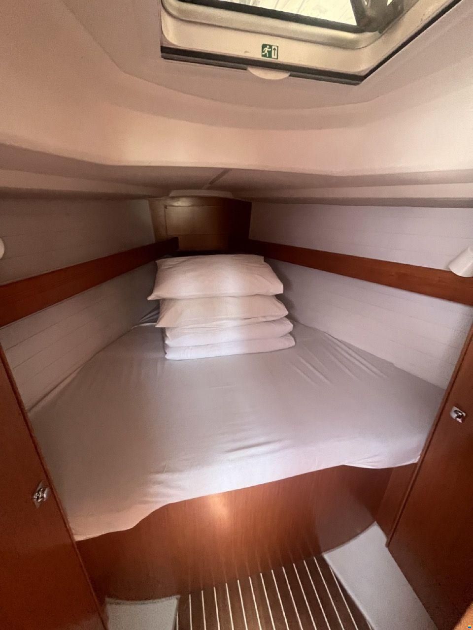 Bavaria 33 crusier