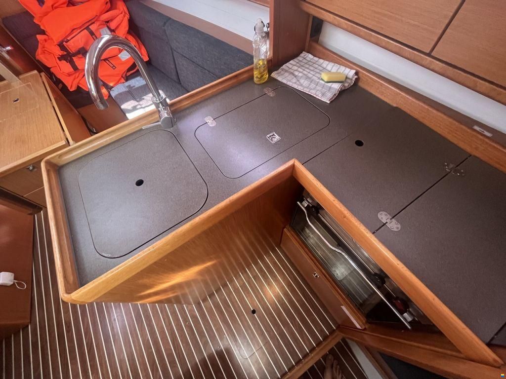Bavaria 33 crusier