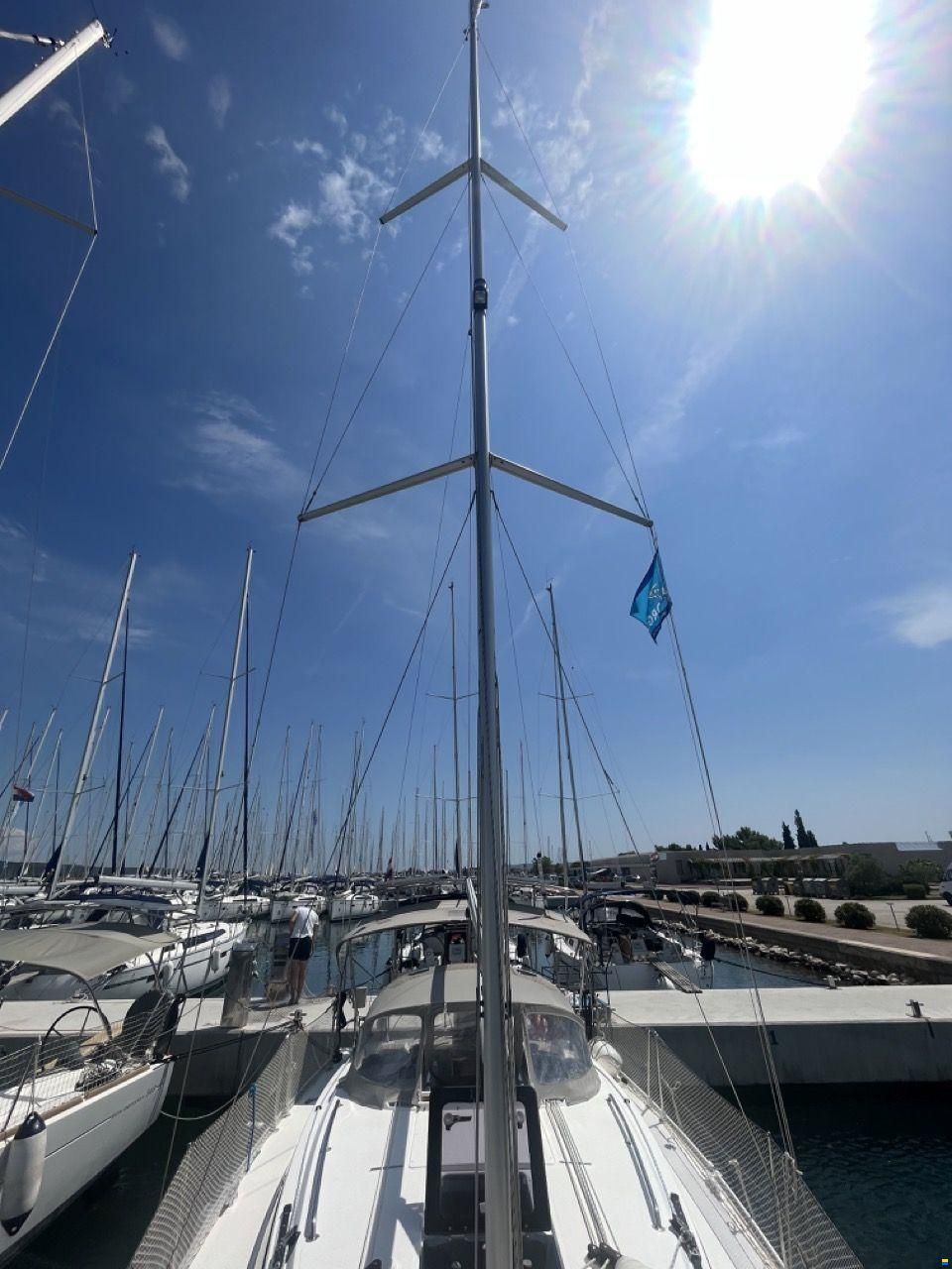 Bavaria 33 crusier