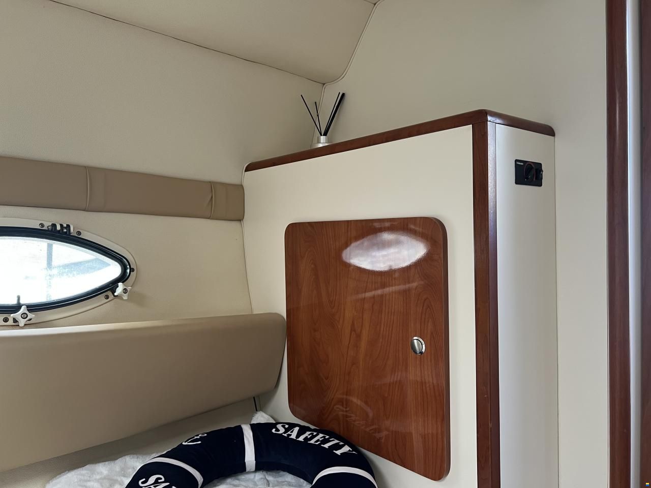 Larson 274 Cabrio