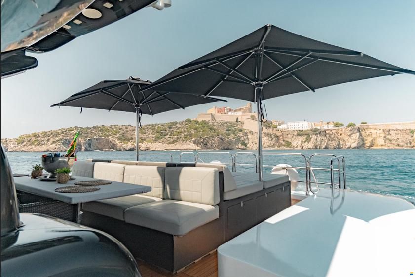 Leopard Yachts 31