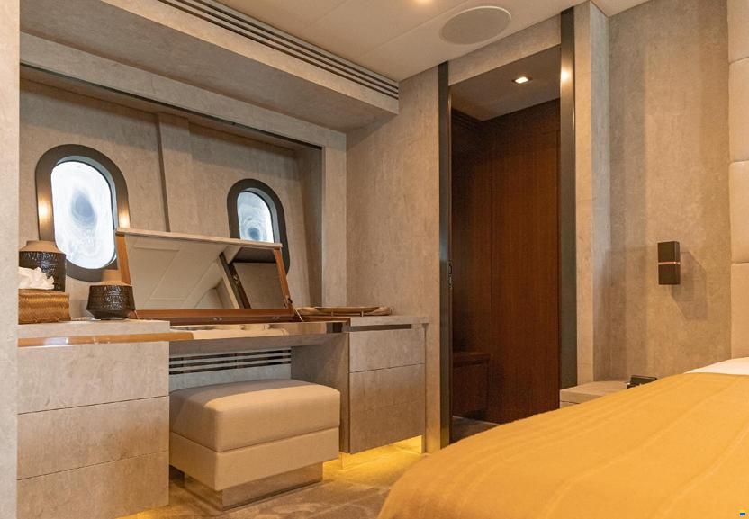 Leopard Yachts 31