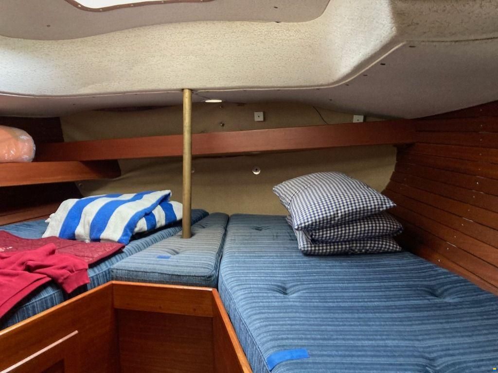 Hallberg-Rassy 352