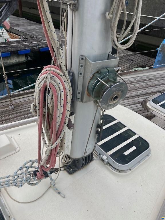 Hallberg-Rassy 352