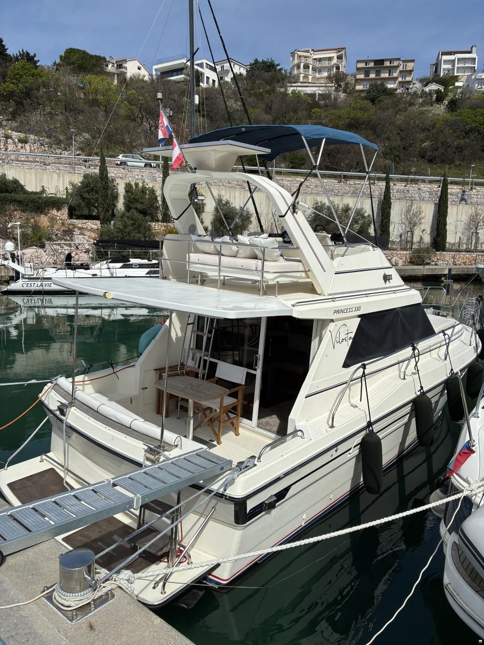 Princess 330