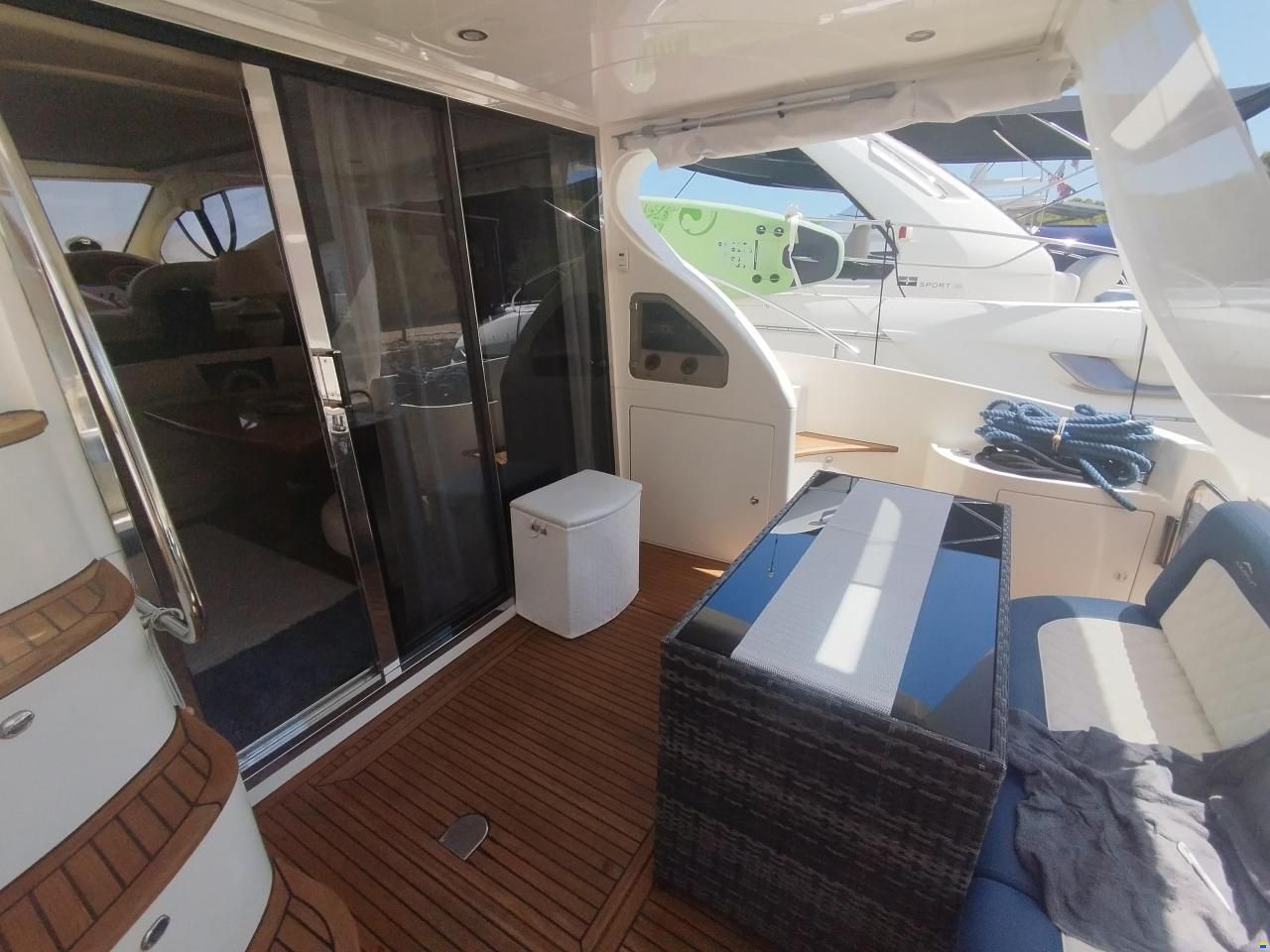 Azimut 46