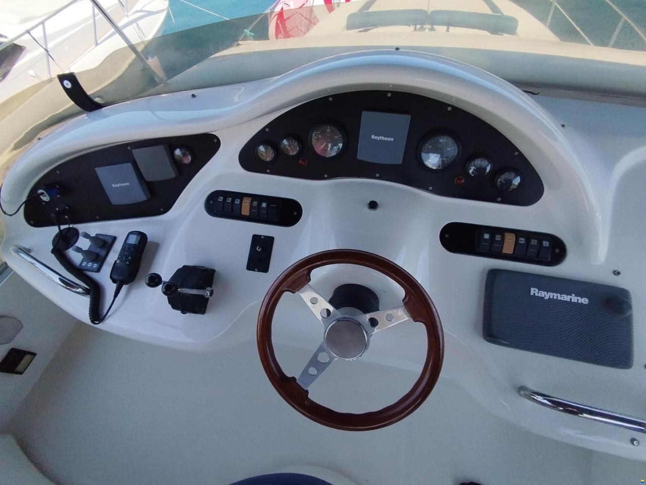Azimut 46