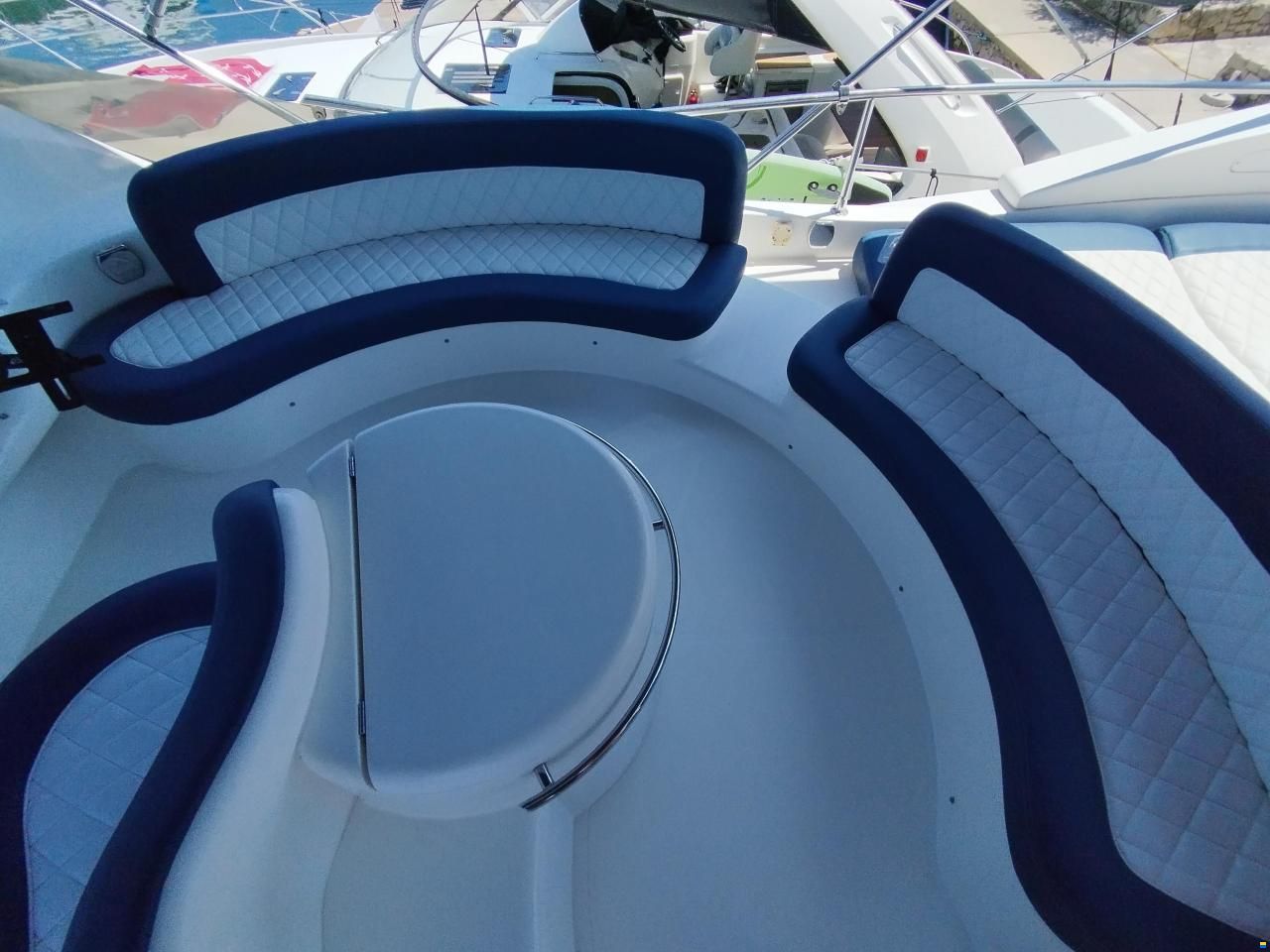 Azimut 46