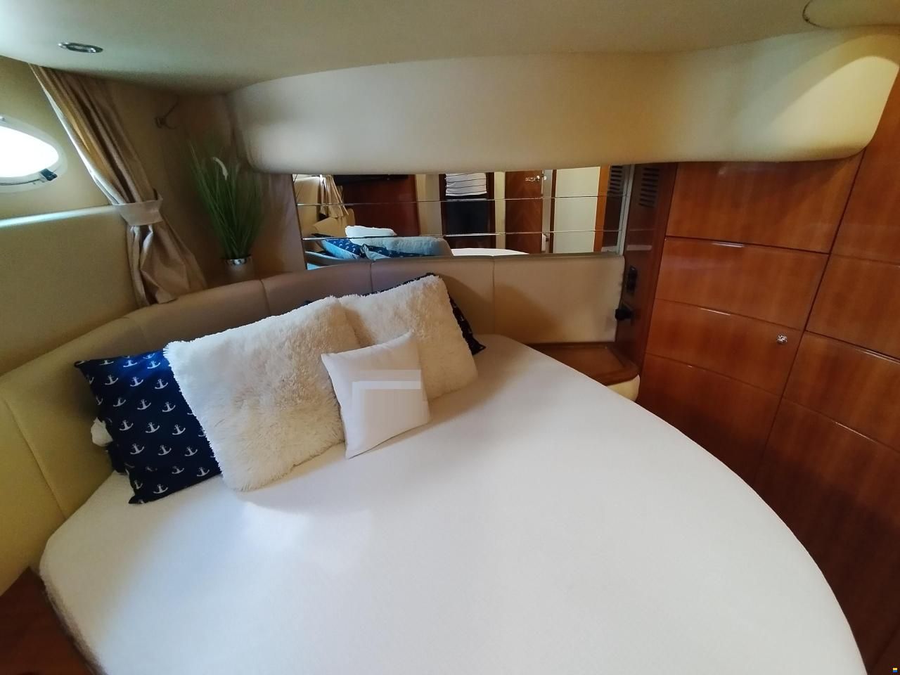 Azimut 46