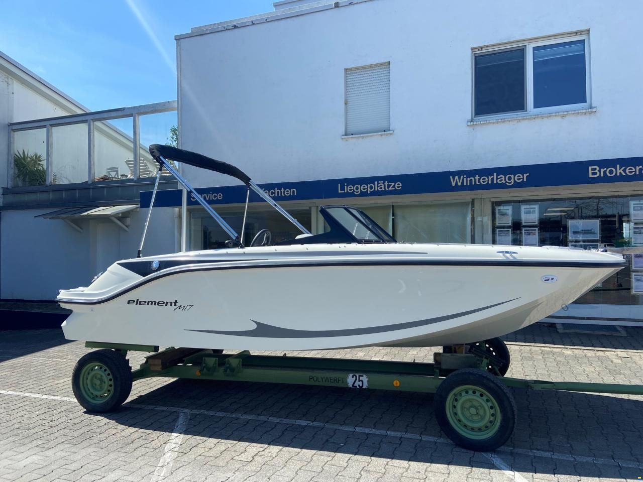 Bayliner Element M17