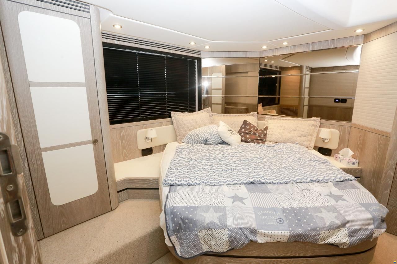 Azimut Magellano 53