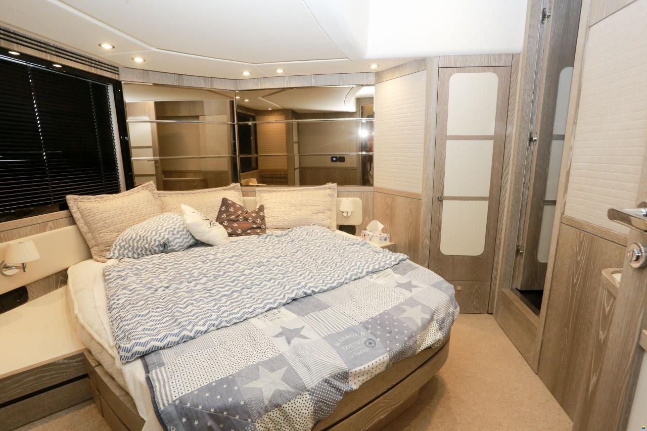 Azimut Magellano 53