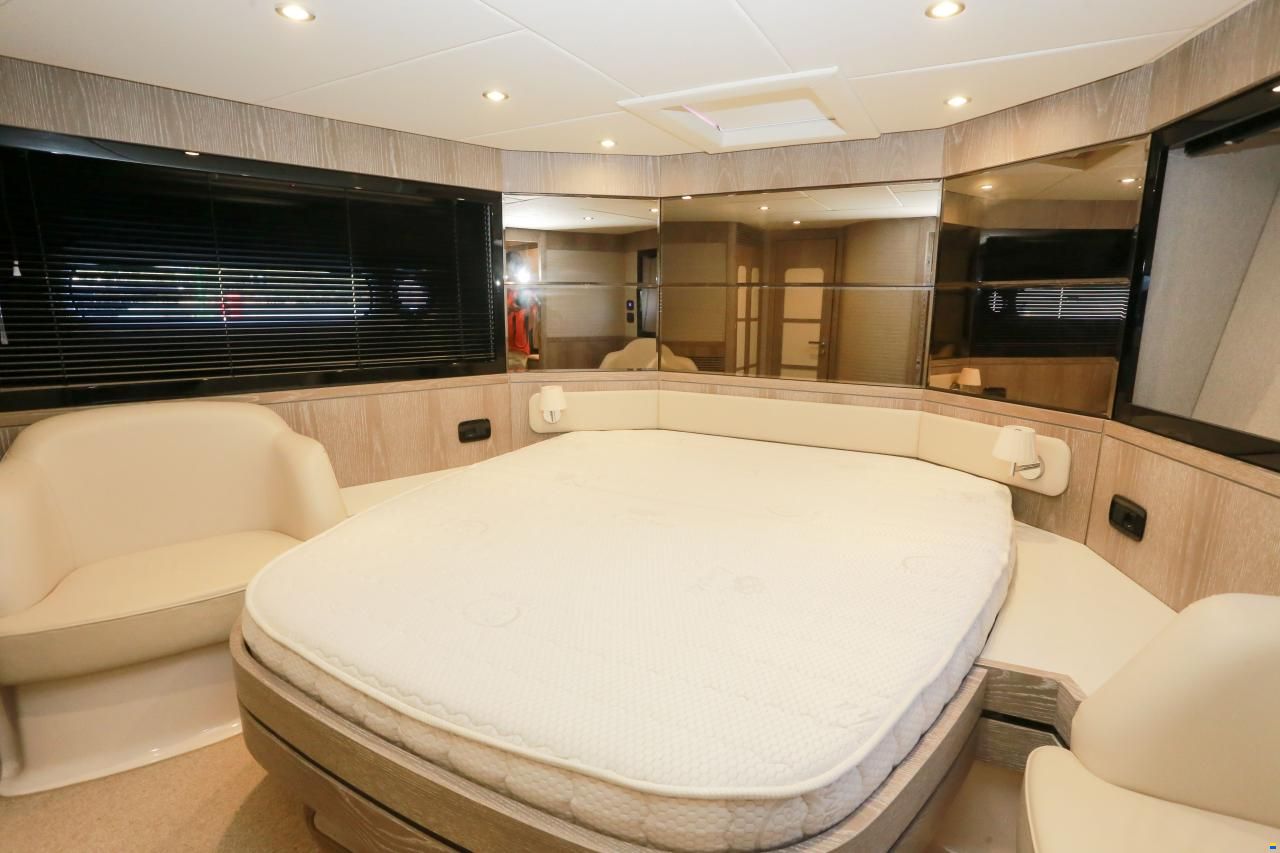 Azimut Magellano 53