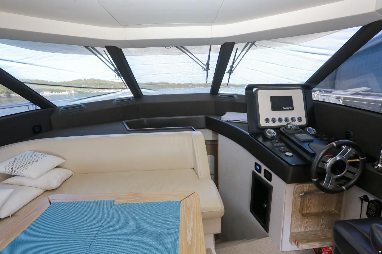 Azimut Magellano 53