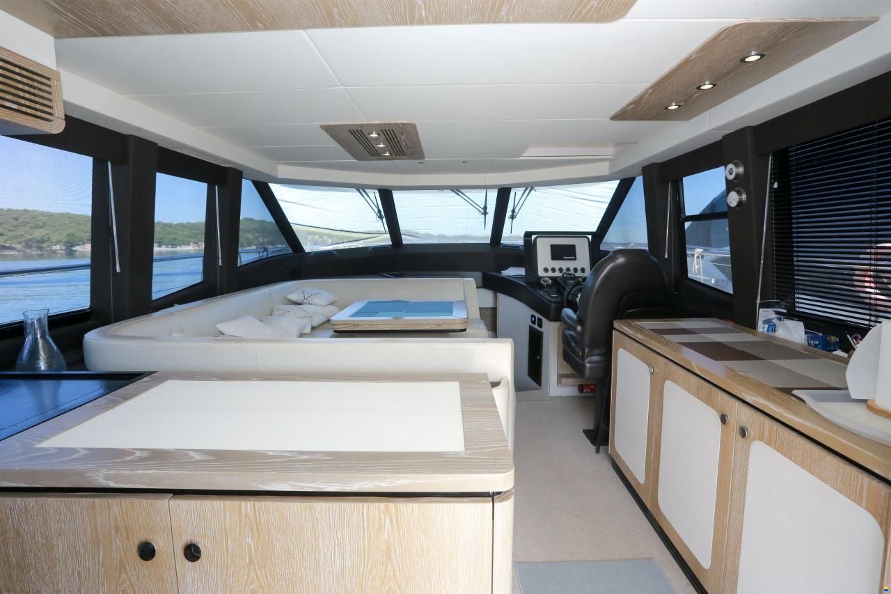 Azimut Magellano 53