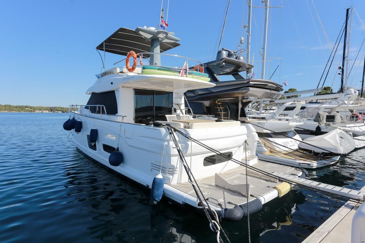 Azimut Magellano 53