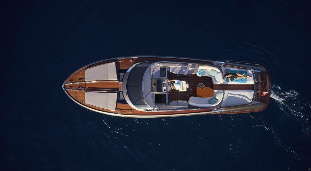 Riva Rama Super 44