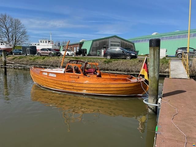 Johansson Schweden Klassisches Tuckerboot