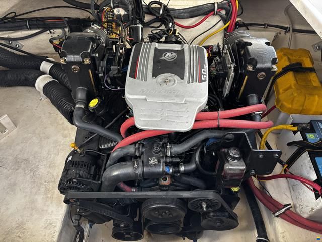 Chaparral 250 Signature