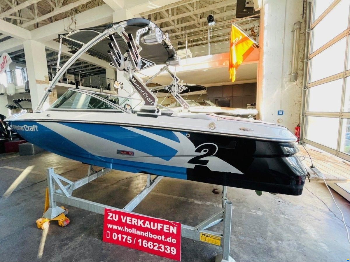 MasterCraft X2