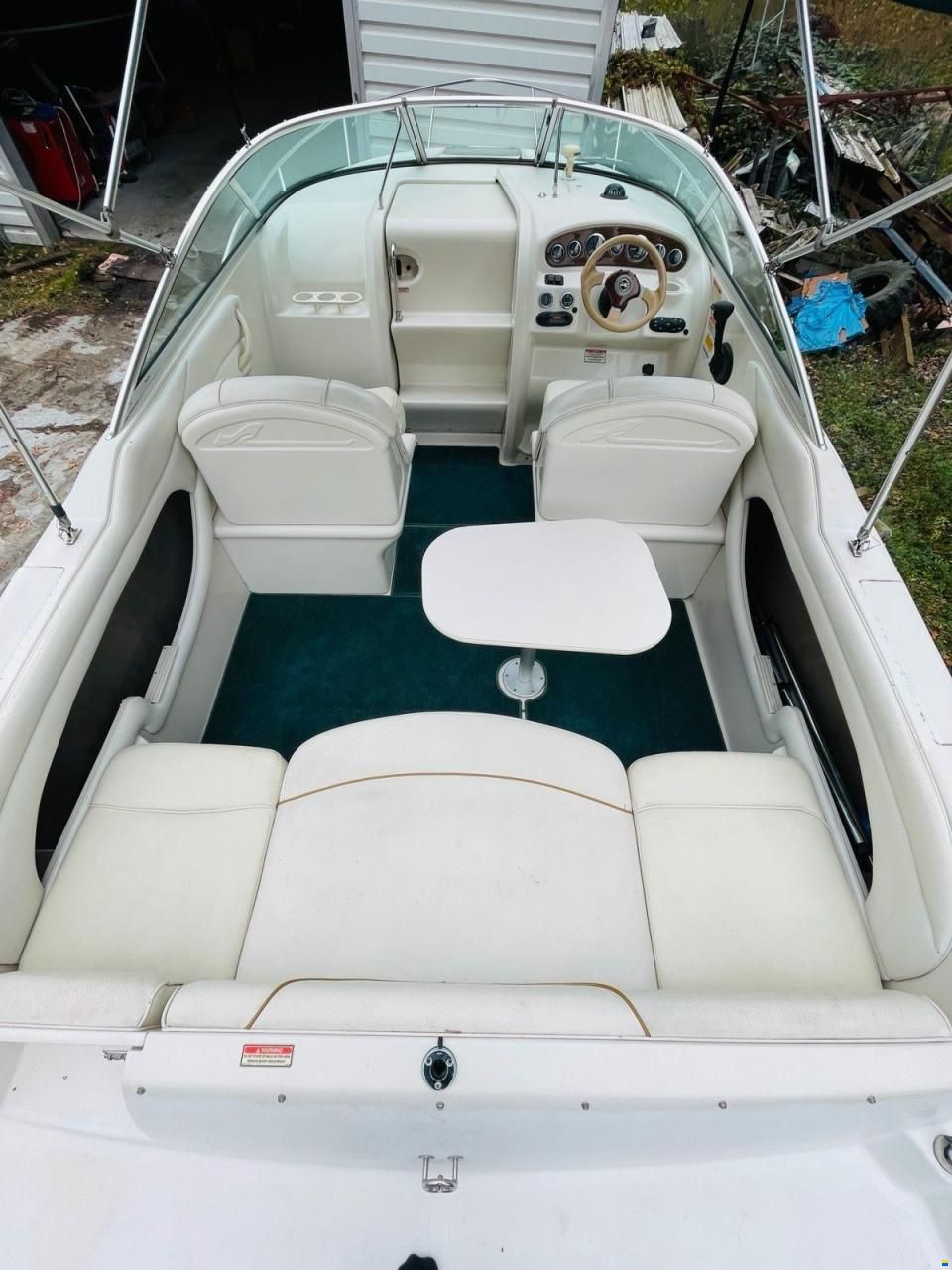 Sea Ray 225