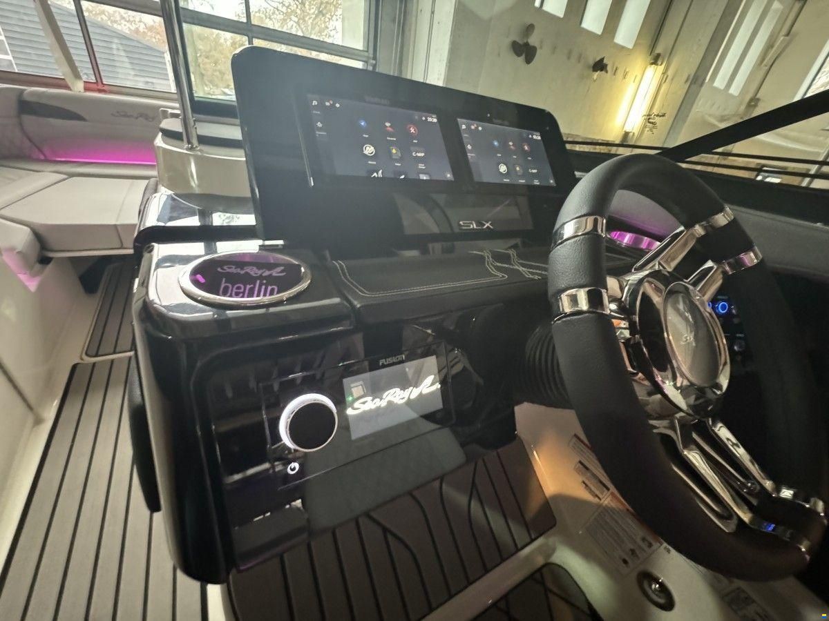 Sea Ray 260 SLX