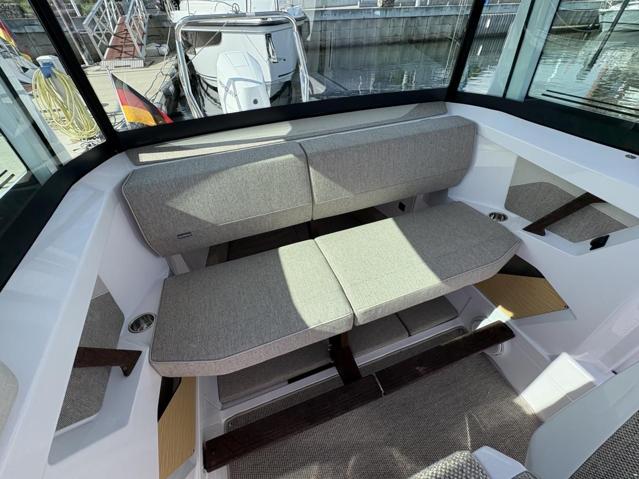Axopar 29 XC Cross Cabin
