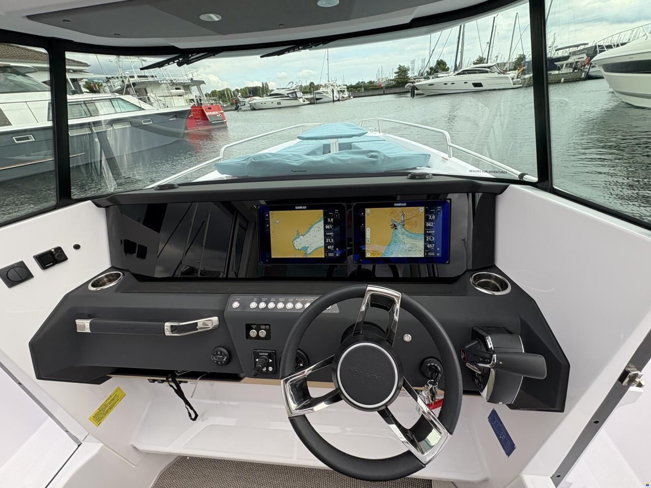 Axopar 29 XC Cross Cabin