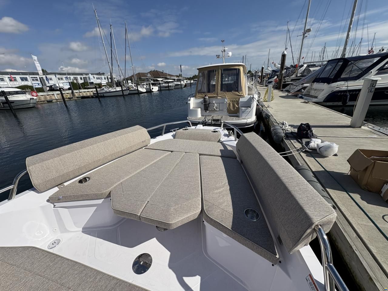 Axopar 29 XC Cross Cabin