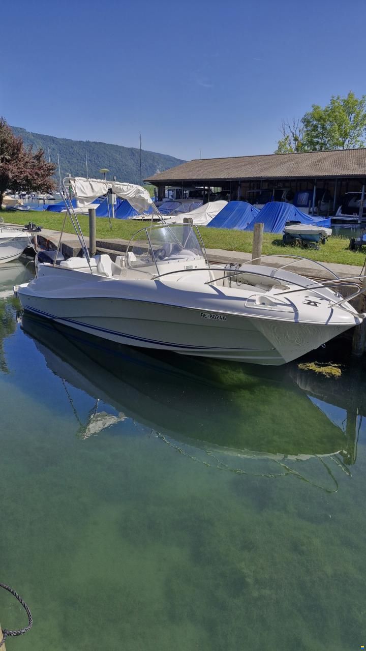 Quicksilver 720 Commander