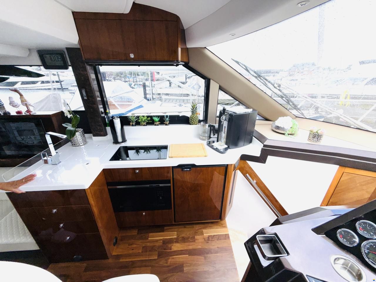 Galeon 400 Fly