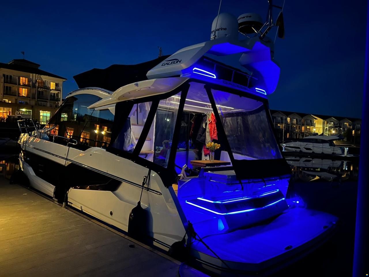 Galeon 400 Fly