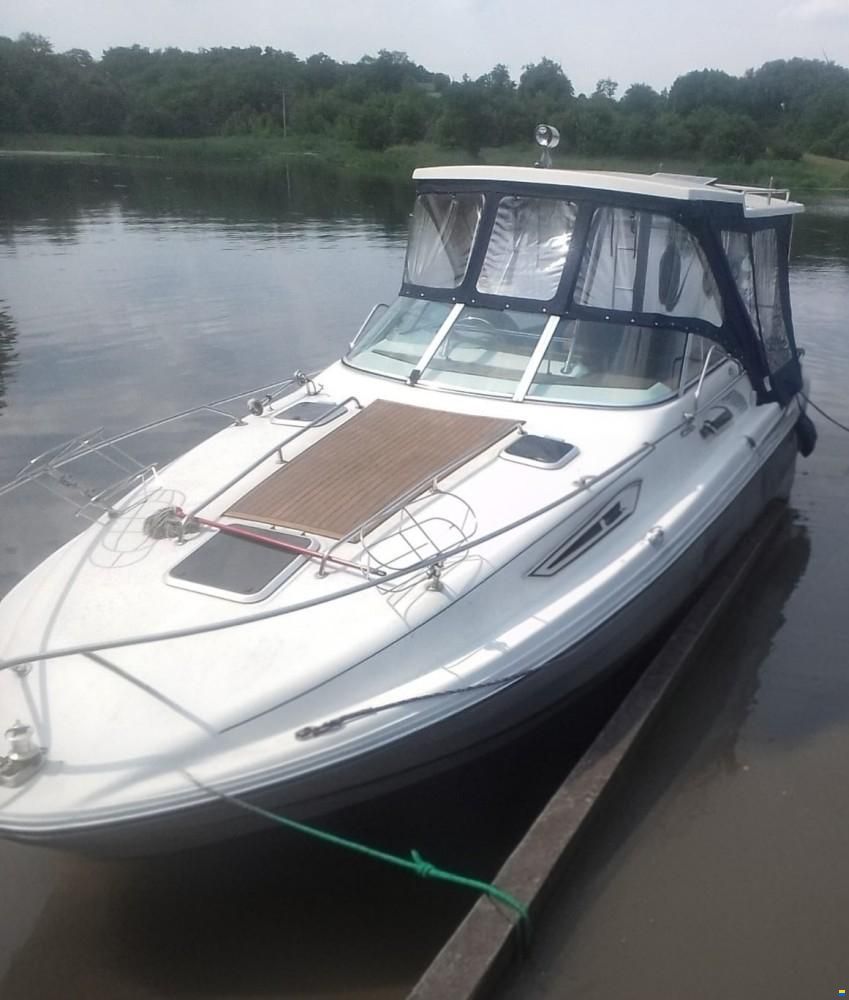 Rinker Fiesta Vee 260