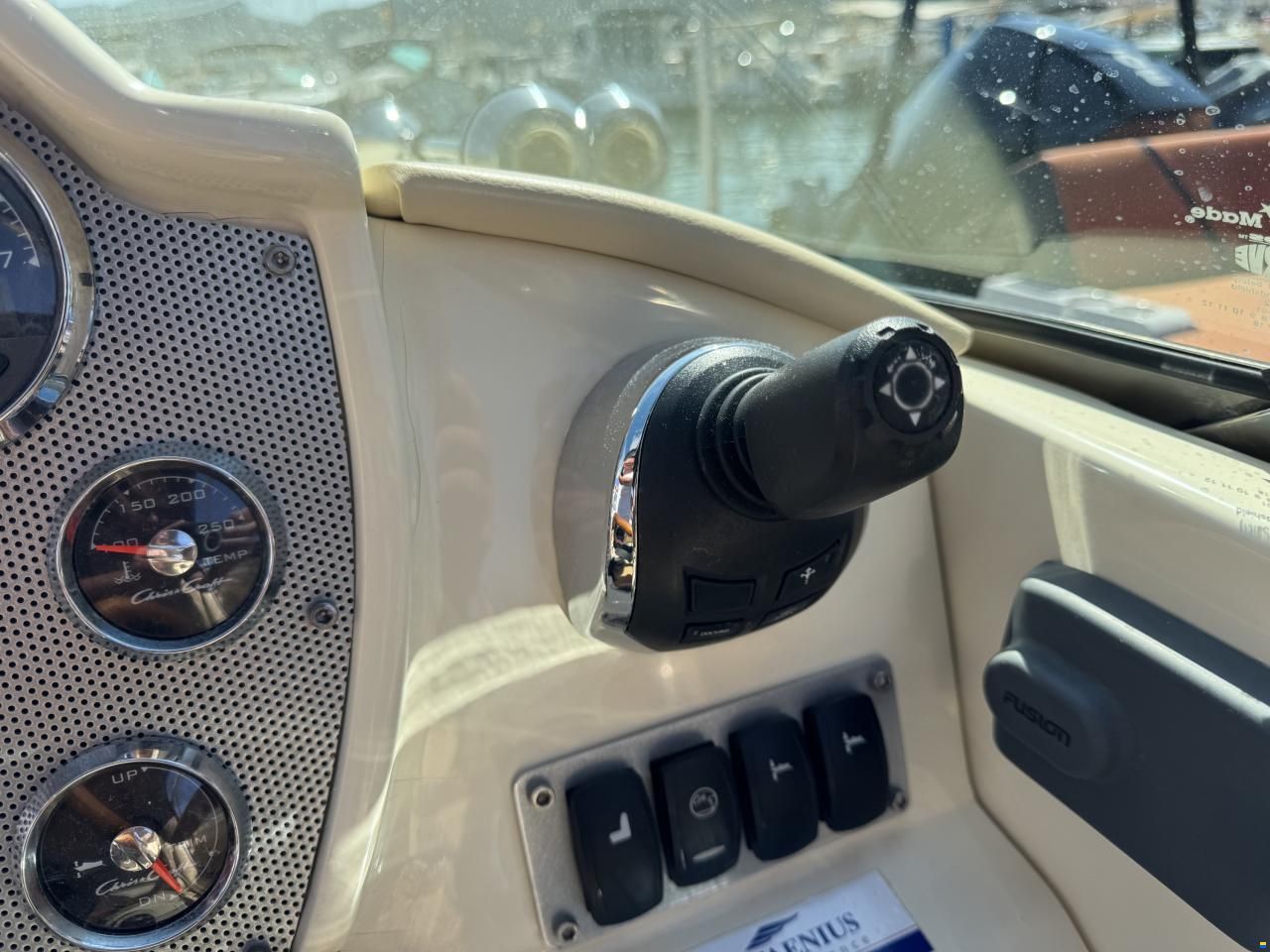 Chris Craft Corsair 28