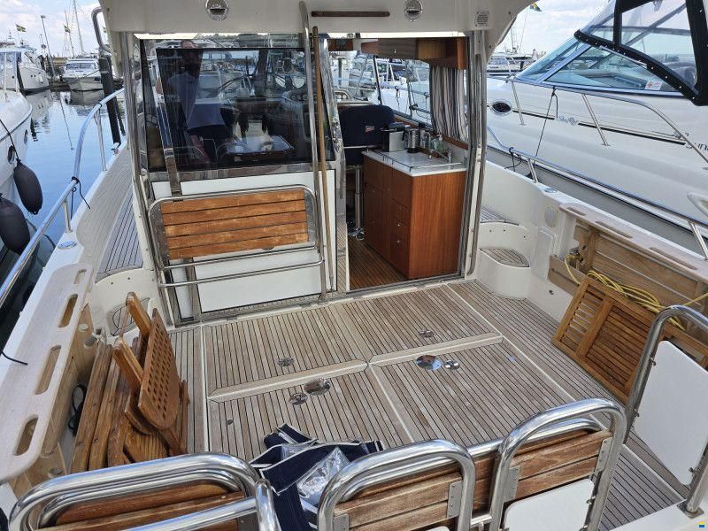 Nimbus 35 Nova Coup&eacute;