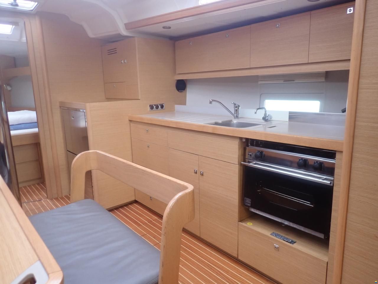 Dufour 412