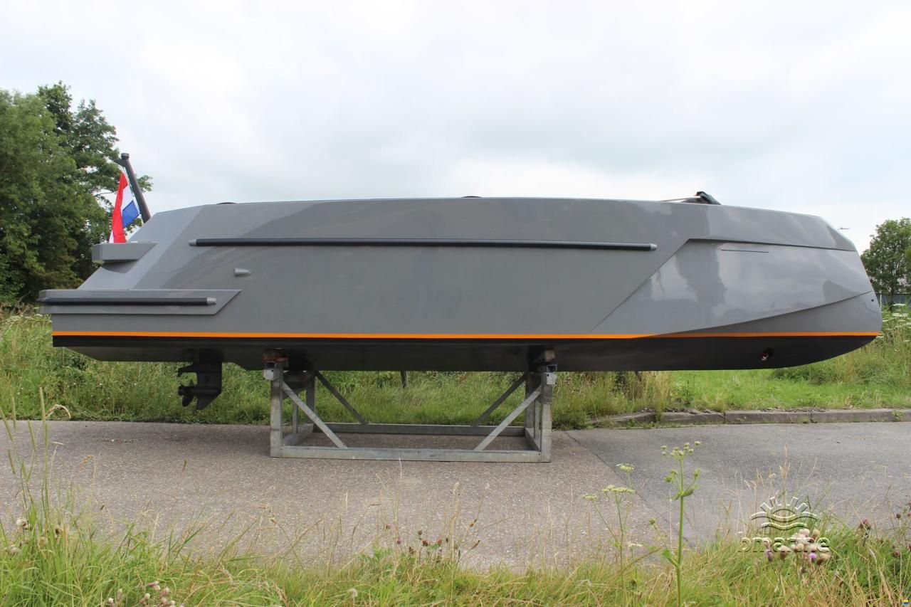 Elite 717 Tender