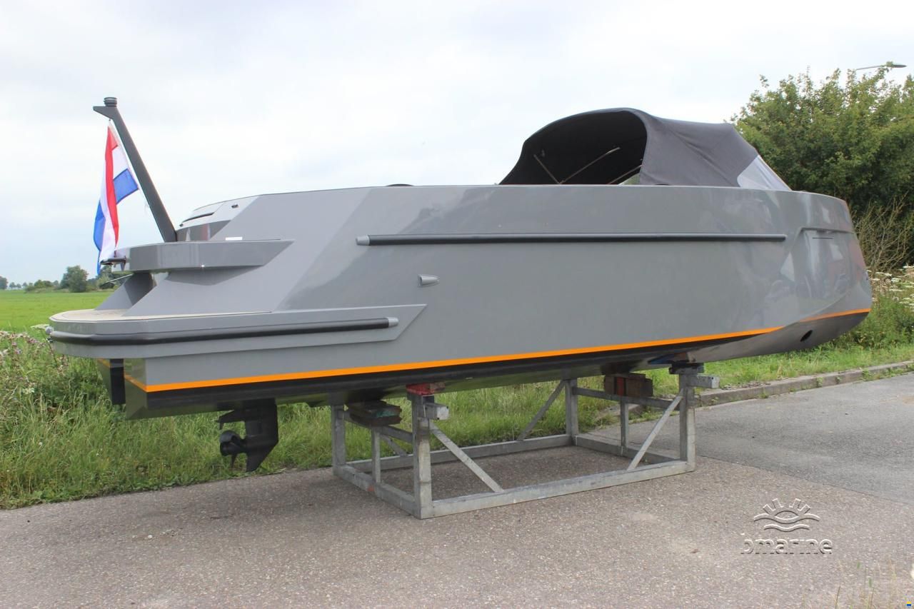 Elite 717 Tender
