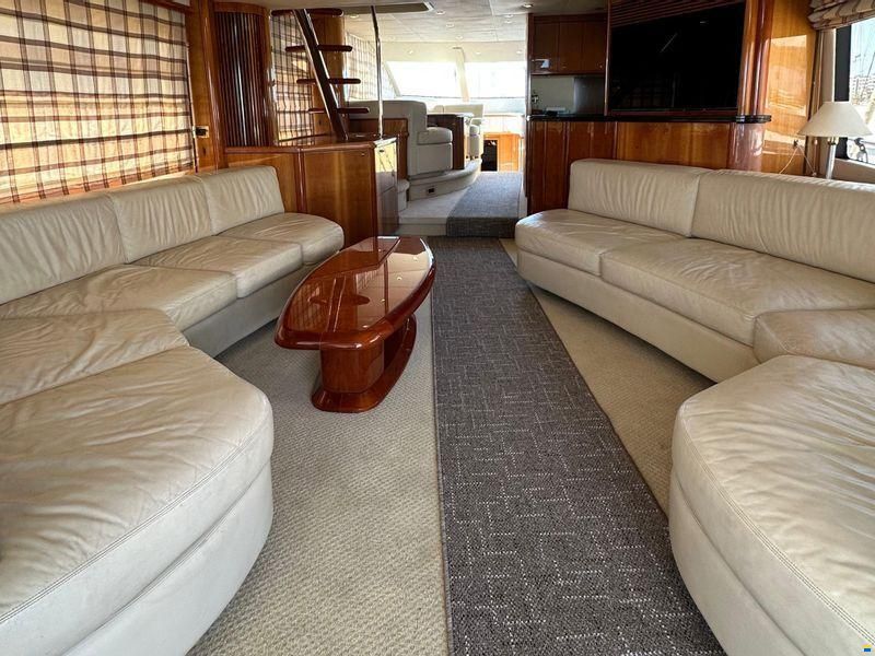 Sunseeker 75 Yacht