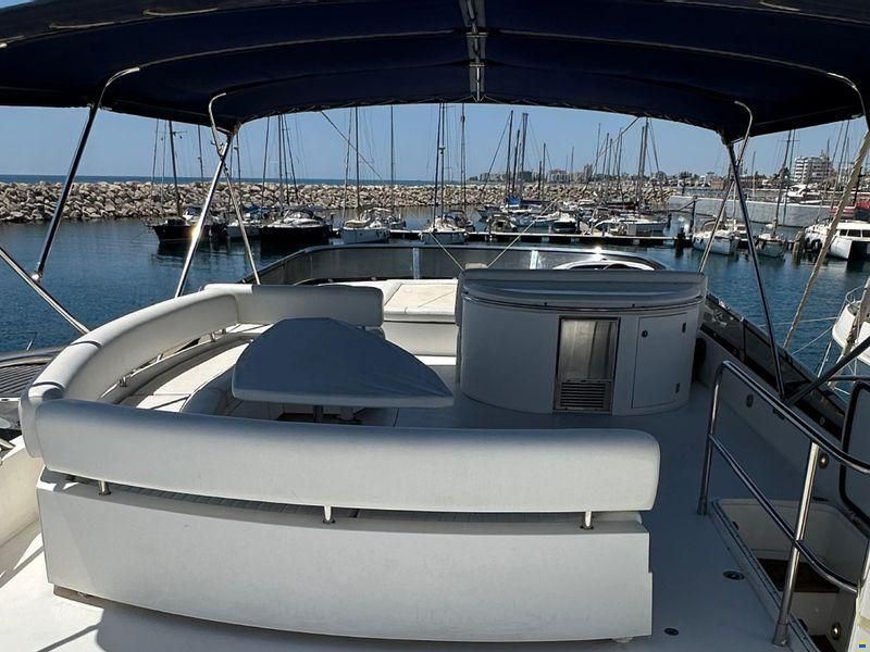 Sunseeker 75 Yacht