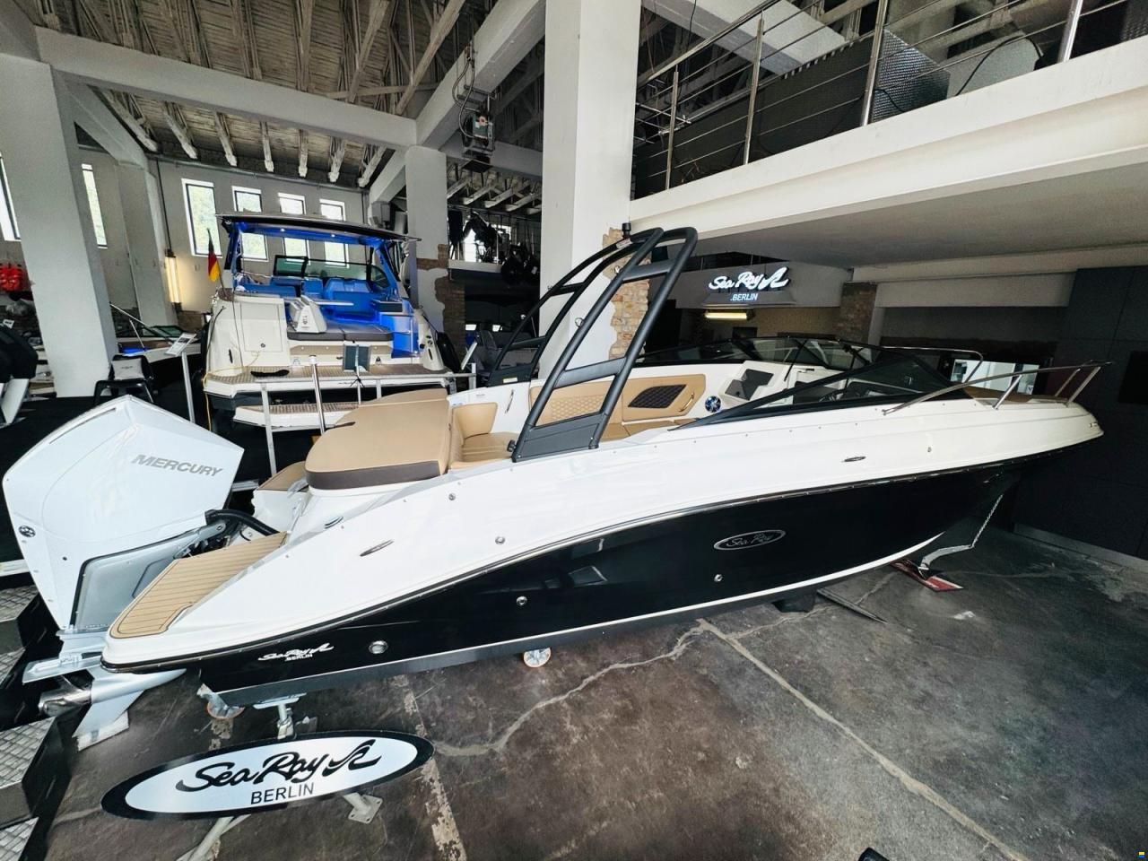 Sea Ray 230 SUNSPORT