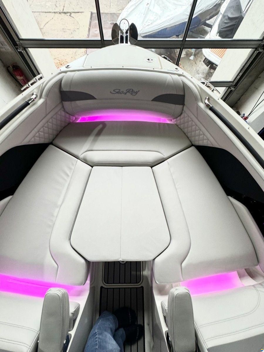 Sea Ray 260 SLX