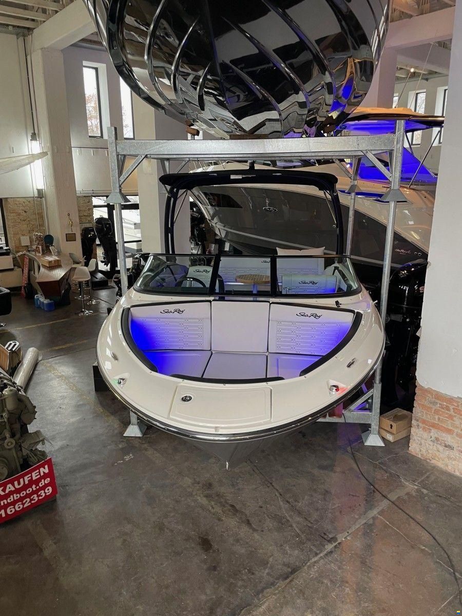 Sea Ray 210 SPXE
